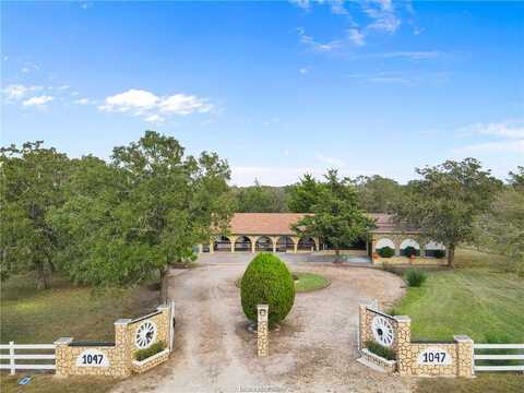 1047 Beaver Creek Drive, Caldwell, TX 77836