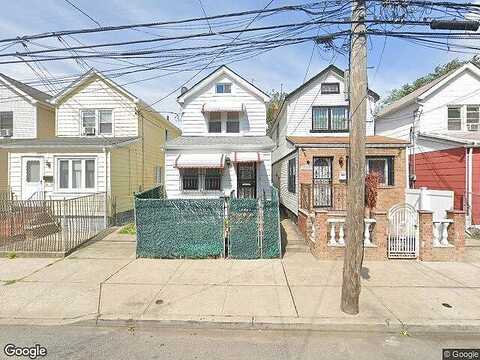 135Th, SOUTH OZONE PARK, NY 11420