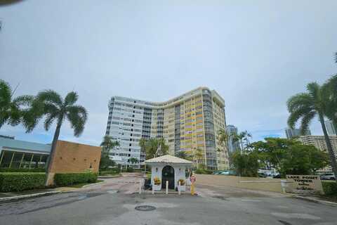 Golden Isles Dr Ph, Hallandale Beach, FL 33009