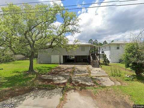 Avenue D, BAY SAINT LOUIS, MS 39520