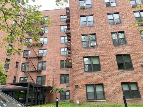 Burden Crescent 2E, Queens, NY 11435