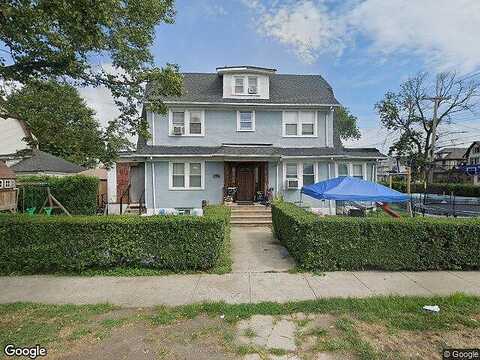 Hollis Avenue, Queens Village, NY 11429