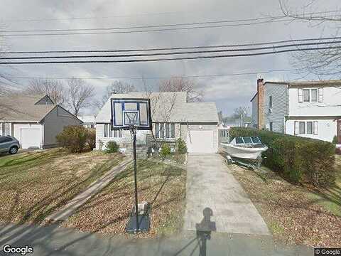 33Rd, LINDENHURST, NY 11757