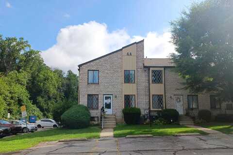 Hilltop Drive, Unit 523 Bldg. Aa-1 A K A 5200 Hilltop Drive, Unit Aa-1, Brookhaven, PA 19015