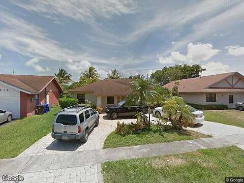 14Th, NORTH LAUDERDALE, FL 33068