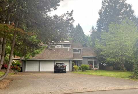 Country Commons Ln, Lake Oswego, OR 97034