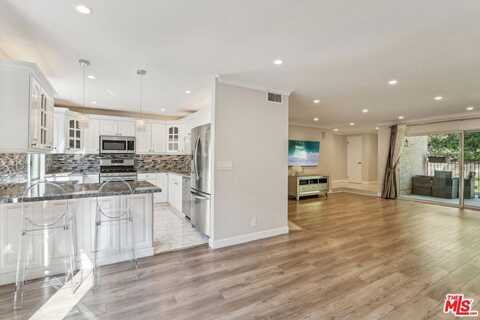 9549 Via Venezia, Burbank, CA 91504