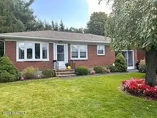 Deerwood, ALBANY, NY 12205