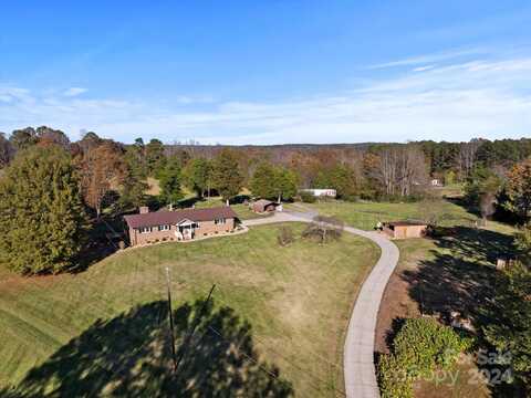 6912 River Bend Road, Claremont, NC 28610