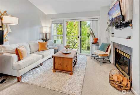 196Th, BOTHELL, WA 98012