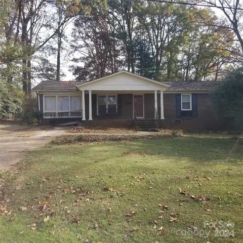 441 Holly Circle, Mount Holly, NC 28120