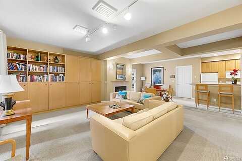 Main, BELLEVUE, WA 98004