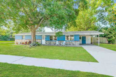 Lily, SAINT AUGUSTINE, FL 32086