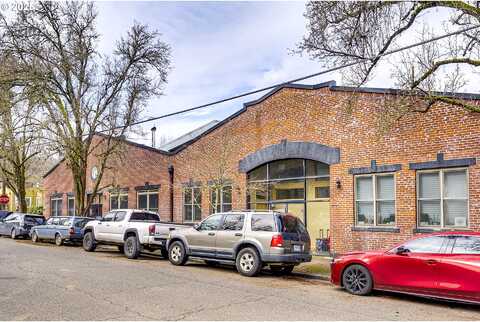 Savier, PORTLAND, OR 97210