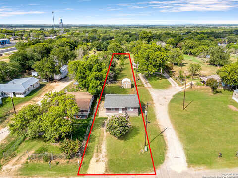 5Th, FLORESVILLE, TX 78114