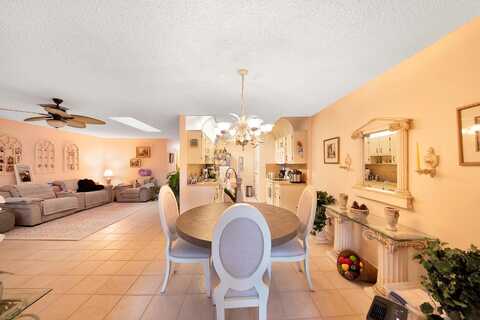Candy, DELRAY BEACH, FL 33484