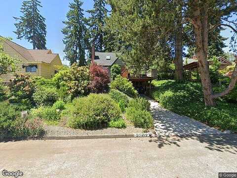 Charnelton, EUGENE, OR 97405
