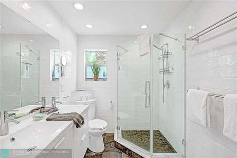 Bayshore, FORT LAUDERDALE, FL 33304
