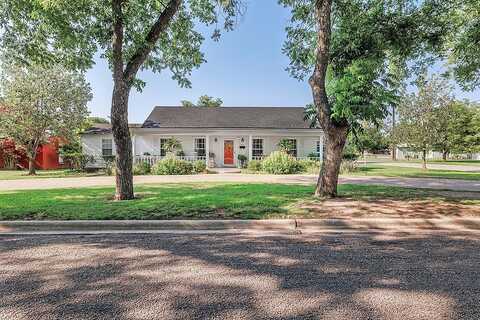 15Th, BRADY, TX 76825