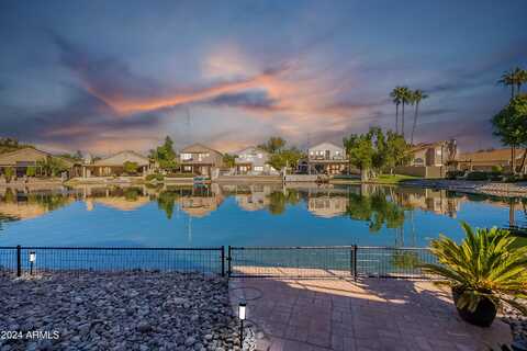 242 E STONEBRIDGE Drive, Gilbert, AZ 85234