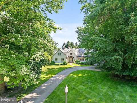 Longchamps Drive, Devon, PA 19333