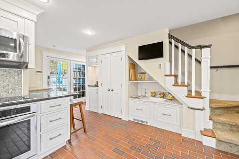 19 Tremont Street, Provincetown, MA 02657