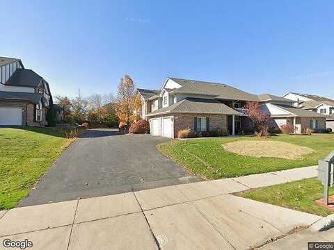 Hillwood, PEWAUKEE, WI 53072