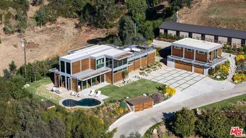 5924 Bonsall Dr, Malibu, CA 90265