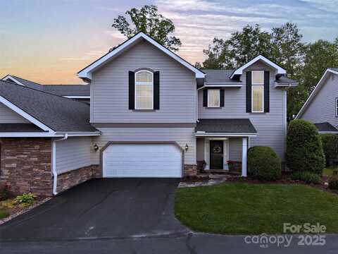 67 Towne Place Drive, Hendersonville, NC 28792