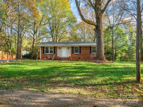 8745 Pine Tree Circle, Charlotte, NC 28278