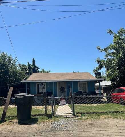 1087 Belleview Avenue W, Porterville, CA 93257