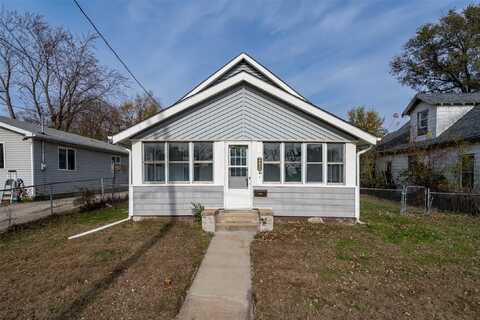 2530 Logan Avenue, Des Moines, IA 50317