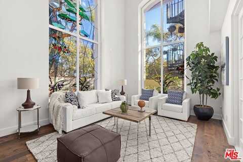 12320 Ridge Cir, Los Angeles, CA 90049