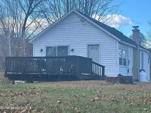 552 Alyssa Way, Jackson, NY 12816