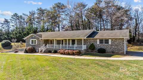 35 Clayton Drive, Weaverville, NC 28787