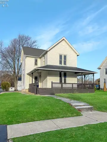 123 Clinton Avenue, Tiffin, OH 44883