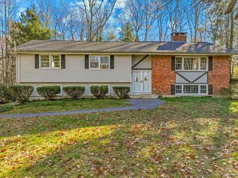 27 Berkshire Drive, New Hartford, CT 06057