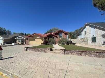 403 Brill Circle, Horizon City, TX 79928