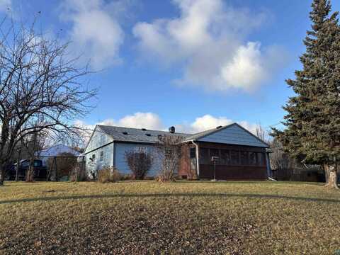 82 Banks Blvd, Silver Bay, MN 55614