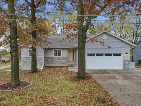 106 N Park Avenue, New Sharon, IA 50207