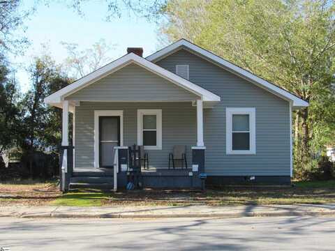 131 Pine Street, Clinton, SC 29325