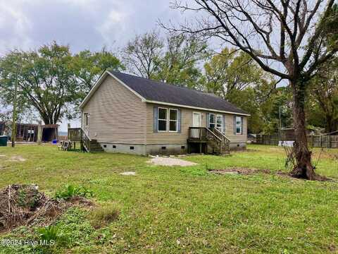 12440 N Lake Road, Engelhard, NC 27824