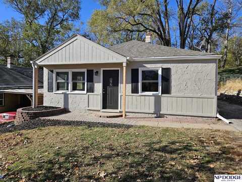 2202 Crawford Street, Bellevue, NE 68005