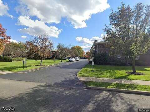 Normandy Vlg Unit 8, NANUET, NY 10954