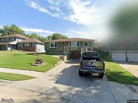 113Th, OMAHA, NE 68144