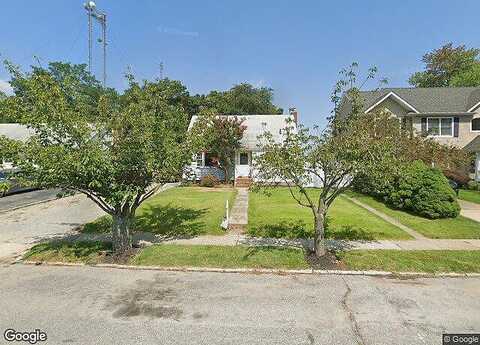 Lawrence Dr, WANTAGH, NY 11793