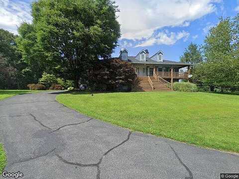 Woodshire, EASTON, PA 18042