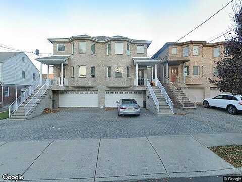 Lawn Ave, PALISADES PARK, NJ 07650