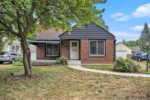 2328 Monroe Avenue NE, Grand Rapids, MI 49505