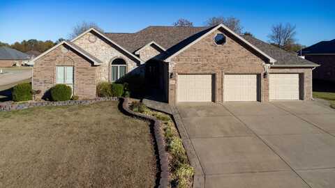 1300 S Hedgewood Drive, Bolivar, MO 65613